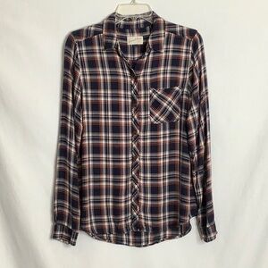 Universal Thread Women's Plaid Flannel Button-Down Shirt Size M